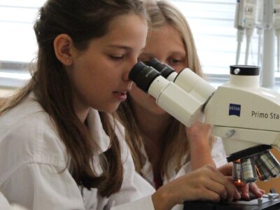 Summer Science Camp Routiniers in Wien (14–15 Jahre)